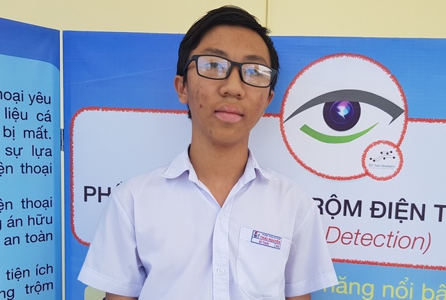 Nam sinh lớp 9 với “siêu phẩm” phần mềm chống trộm điện thoại - 2 Nam sinh lớp 9 với “siêu phẩm” phần mềm chống trộm điện thoại - 2