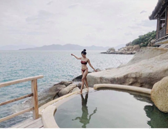 Nữ game thủ xinh đẹp Trinh Xíu khoe dáng với bikini cut-out - 8 Nữ game thủ xinh đẹp Trinh Xíu khoe dáng với bikini cut-out - 8