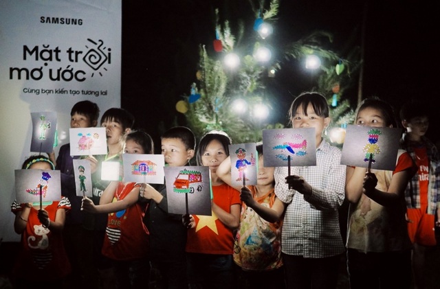 “Mặt trời Mơ ước” “thắp sáng” vùng Tây Bắc và đất mũi Cà Mau - 3 “Mặt trời Mơ ước” “thắp sáng” vùng Tây Bắc và đất mũi Cà Mau - 3