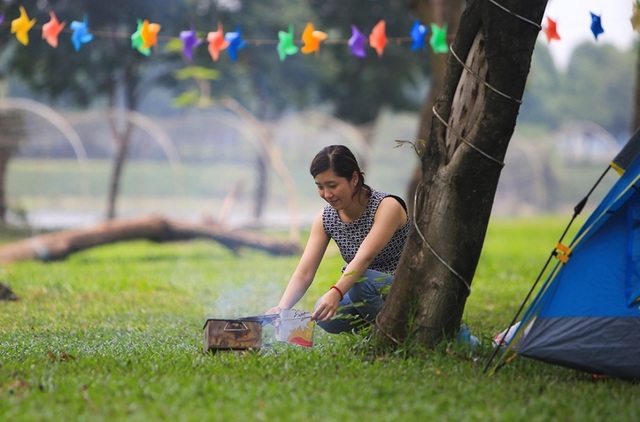 Công viên Hà Nội đông nghịt người cắm trại vui chơi ngày nghỉ lễ - 3 Công viên Hà Nội đông nghịt người cắm trại vui chơi ngày nghỉ lễ - 3