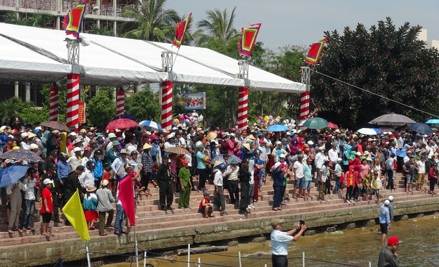 Rộn ràng Lễ hội Đua thuyền truyền thống trên sông Nhật Lệ - Ảnh minh hoạ 2