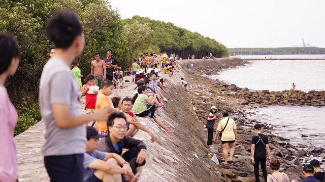 Gian nan đường về xã đảo “đổi gió” - 12 Gian nan đường về xã đảo “đổi gió” - 12
