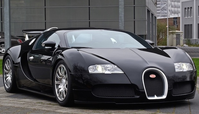 Đại gia mua Rolls Royce, Bugatti Veyron sẽ phải đóng từ 6 đến 8 tỷ đồng phí trước bạ - 2 Đại gia mua Rolls Royce, Bugatti Veyron sẽ phải đóng từ 6 đến 8 tỷ đồng phí trước bạ - 2