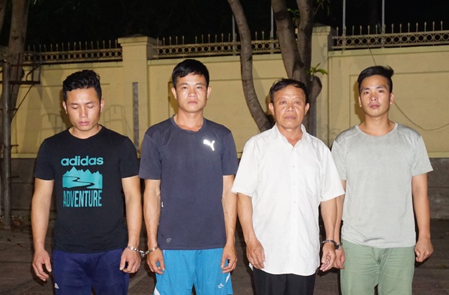 Xuyên nghỉ lễ bắt các đối tượng trốn truy nã - 2 Xuyên nghỉ lễ bắt các đối tượng trốn truy nã - 2