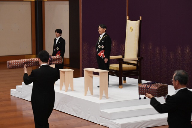 Lễ đăng cơ trang trọng của tân Nhật hoàng Naruhito - 6 Lễ đăng cơ trang trọng của tân Nhật hoàng Naruhito - 6