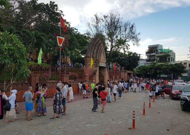 Du khách đến Nha Trang - Khánh Hòa tăng mạnh trong dịp lễ - 5 Du khách đến Nha Trang - Khánh Hòa tăng mạnh trong dịp lễ - 5