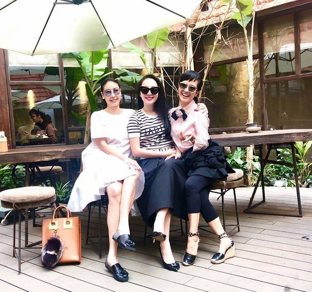 Tình bạn đáng ngưỡng mộ của diva Hồng Nhung và Hoa hậu Hà Kiều Anh - 14 Tình bạn đáng ngưỡng mộ của diva Hồng Nhung và Hoa hậu Hà Kiều Anh - 14
