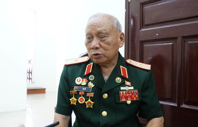 Vị tướng và chuyện chiếc xe giống như “lợn bị cắt tai” ở đường Trường Sơn - 1 Vị tướng và chuyện chiếc xe giống như “lợn bị cắt tai” ở đường Trường Sơn - 1
