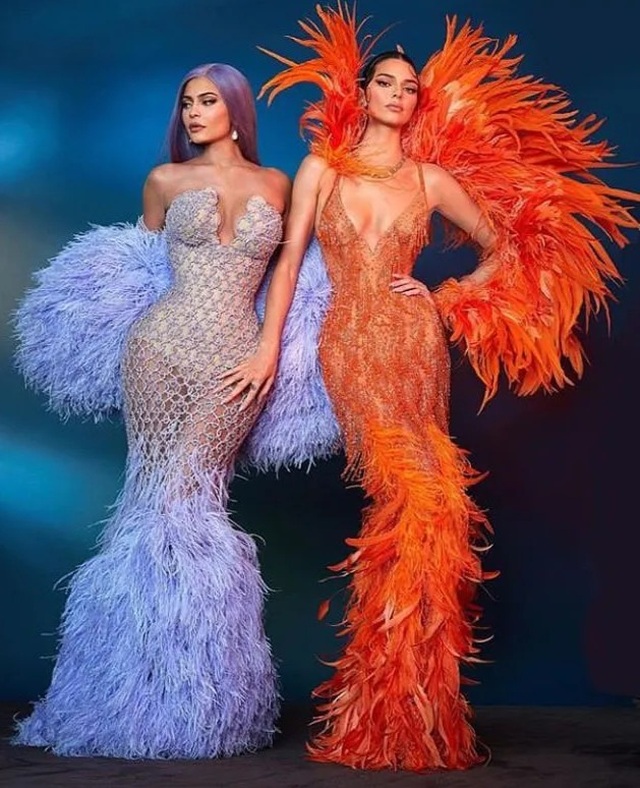 Hai em cô Kim sexy trên thảm đỏ Met gala - 8 Hai em cô Kim sexy trên thảm đỏ Met gala - 8