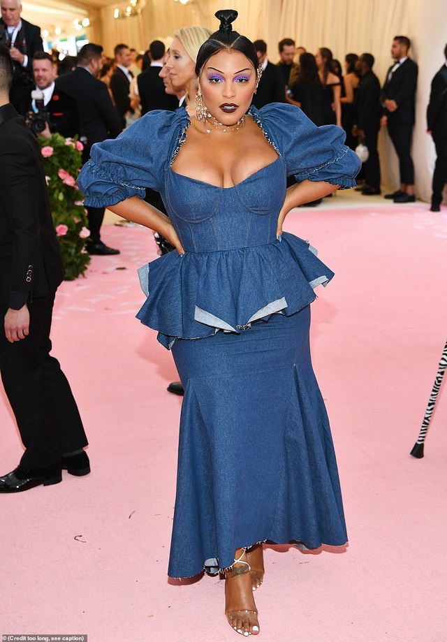 Khi sao bất ngờ mặc xấu tại Met Gala 2019 - 17 Khi sao bất ngờ mặc xấu tại Met Gala 2019 - 17