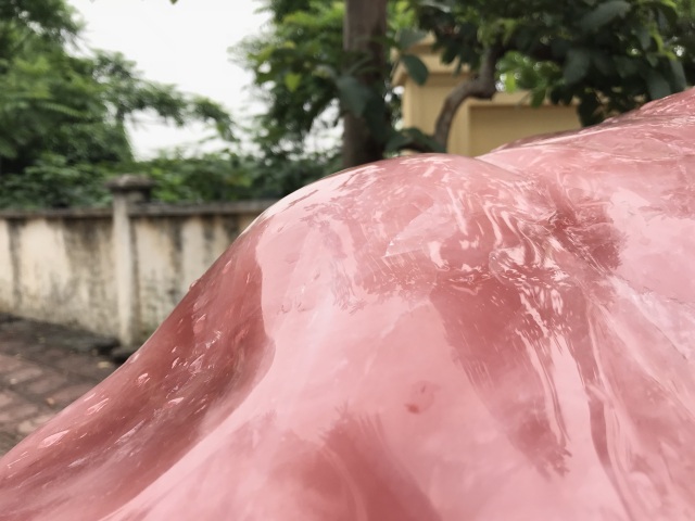Sững sờ trước vẻ đẹp của bộ bàn ghế đá thạch anh hồng, chỉ đại gia mới dám chơi - 5 Sững sờ trước vẻ đẹp của bộ bàn ghế đá thạch anh hồng, chỉ đại gia mới dám chơi - 5