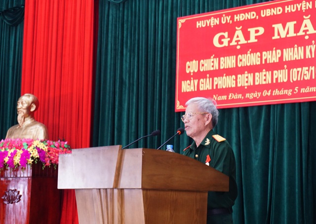 Để phá được lô cốt trên Đồi C2, hai đồng đội đã ngã xuống ngay trước mặt tôi... - 1 Để phá được lô cốt trên Đồi C2, hai đồng đội đã ngã xuống ngay trước mặt tôi... - 1