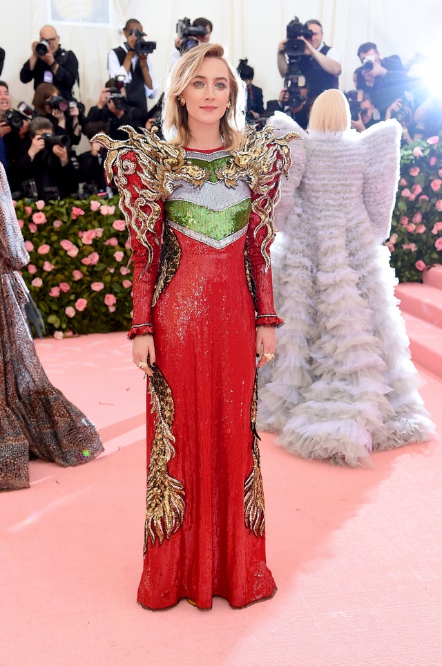 Những bộ cánh đẹp nhất trên thảm đỏ Met gala 2019 - 13 Những bộ cánh đẹp nhất trên thảm đỏ Met gala 2019 - 13