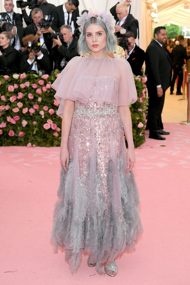 Những bộ cánh đẹp nhất trên thảm đỏ Met gala 2019 - 23 Những bộ cánh đẹp nhất trên thảm đỏ Met gala 2019 - 23