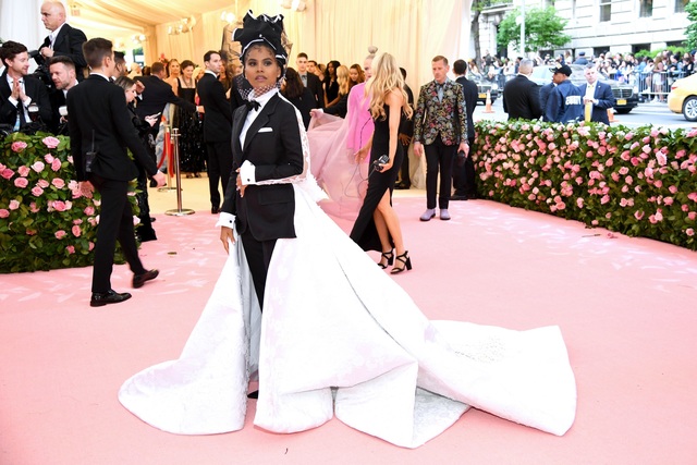 Những bộ cánh đẹp nhất trên thảm đỏ Met gala 2019 - 25 Những bộ cánh đẹp nhất trên thảm đỏ Met gala 2019 - 25