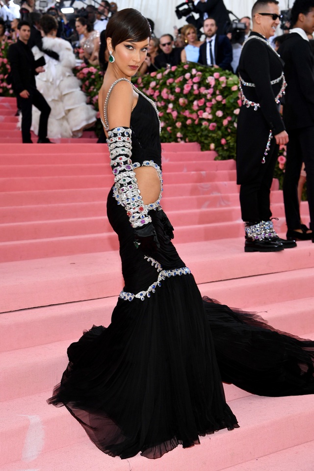 Những bộ cánh đẹp nhất trên thảm đỏ Met gala 2019 - 27 Những bộ cánh đẹp nhất trên thảm đỏ Met gala 2019 - 27