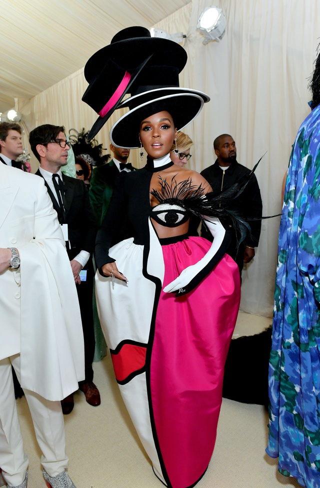 Những bộ cánh đẹp nhất trên thảm đỏ Met gala 2019 - 32 Những bộ cánh đẹp nhất trên thảm đỏ Met gala 2019 - 32