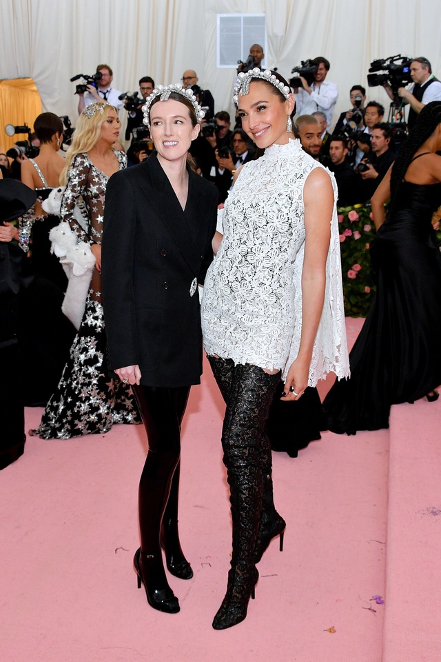 Những bộ cánh đẹp nhất trên thảm đỏ Met gala 2019 - 43 Những bộ cánh đẹp nhất trên thảm đỏ Met gala 2019 - 43