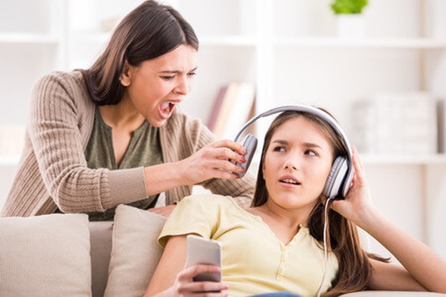 Vì sao giới trẻ thường ích kỷ và thô lỗ? - 2 Vì sao giới trẻ thường ích kỷ và thô lỗ? - 2