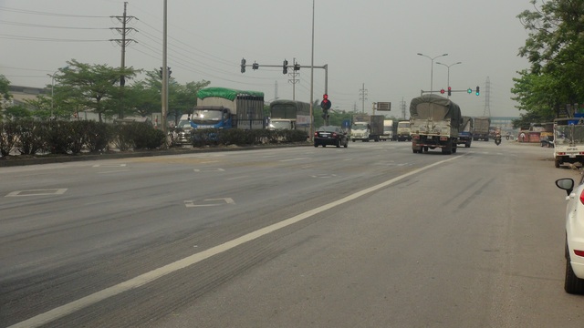 CSGT than thở hàng loạt biển báo, vạch sơn sai quy chuẩn - 9 CSGT than thở hàng loạt biển báo, vạch sơn sai quy chuẩn - 9