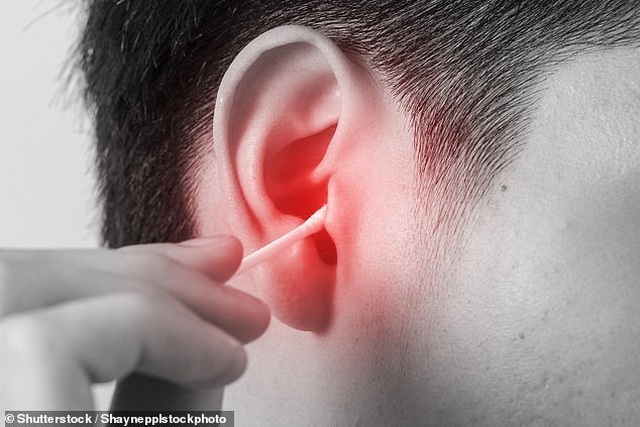 Áp-xe màng não do ngoáy tai bằng tăm bông - 1