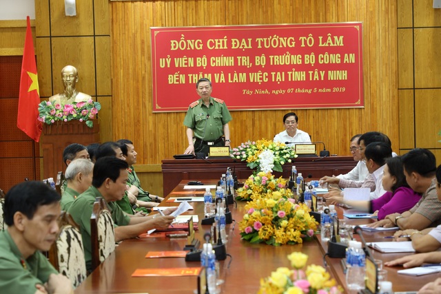 Bộ trưởng Bộ Công an: Tây Ninh cần tập trung đấu tranh với buôn lậu, ma túy - 1 Bộ trưởng Bộ Công an: Tây Ninh cần tập trung đấu tranh với buôn lậu, ma túy - 1