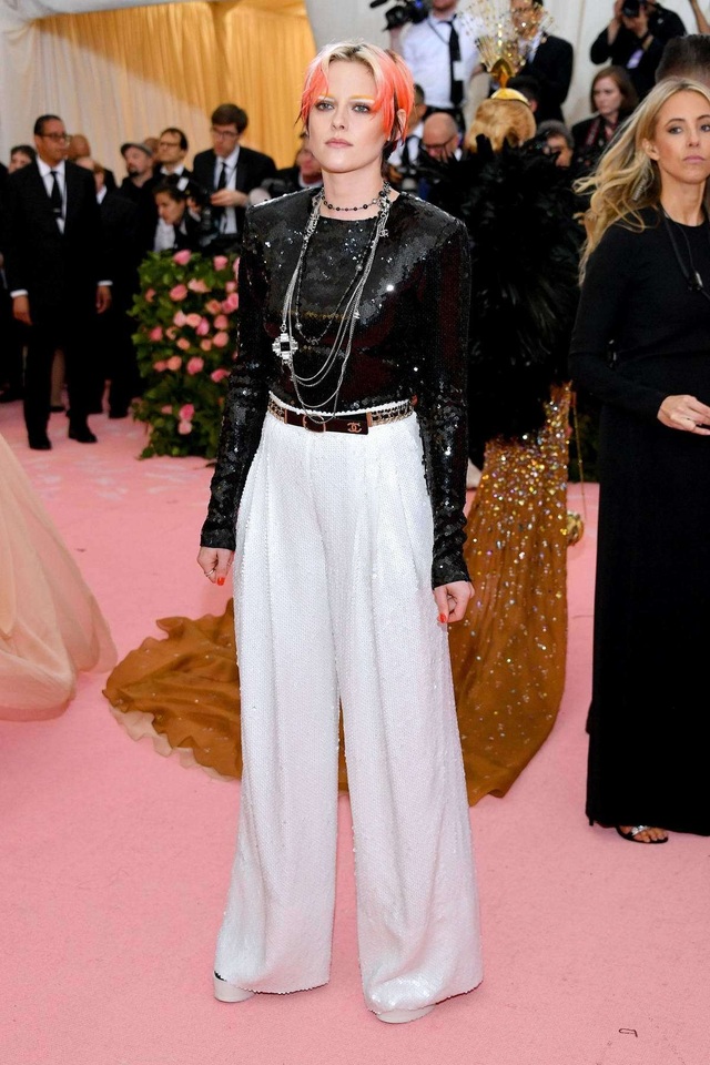 Khi sao bất ngờ mặc xấu tại Met Gala 2019 - 15 Khi sao bất ngờ mặc xấu tại Met Gala 2019 - 15