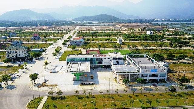 “Vua hàng hiệu chấm dứt đàm phán với Trung Nam Land về việc mở Khu phi thuế quan - 1 “Vua hàng hiệu chấm dứt đàm phán với Trung Nam Land về việc mở Khu phi thuế quan - 1