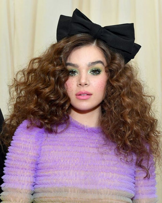 Những kiểu tóc và trang điểm ấn tượng tại Met gala - 6 Những kiểu tóc và trang điểm ấn tượng tại Met gala - 6