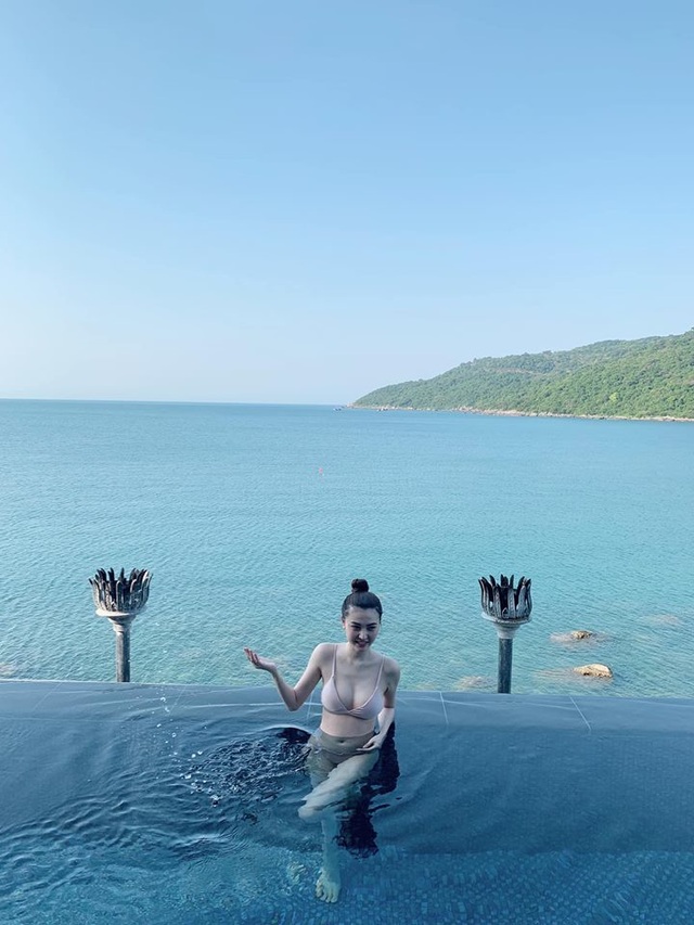 Nữ hoàng sắc đẹp lấy chồng đại gia đi xe 70 tỷ ngày càng gợi cảm - 19 Nữ hoàng sắc đẹp lấy chồng đại gia đi xe 70 tỷ ngày càng gợi cảm - 19