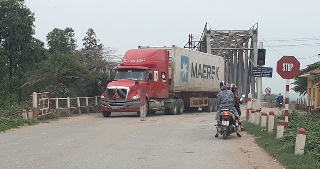 Tai hoạ khôn lường trực chờ trên cây cầu “độc nhất vô nhị” tại tỉnh Bắc Giang - 2 Tai hoạ khôn lường trực chờ trên cây cầu “độc nhất vô nhị” tại tỉnh Bắc Giang - 2