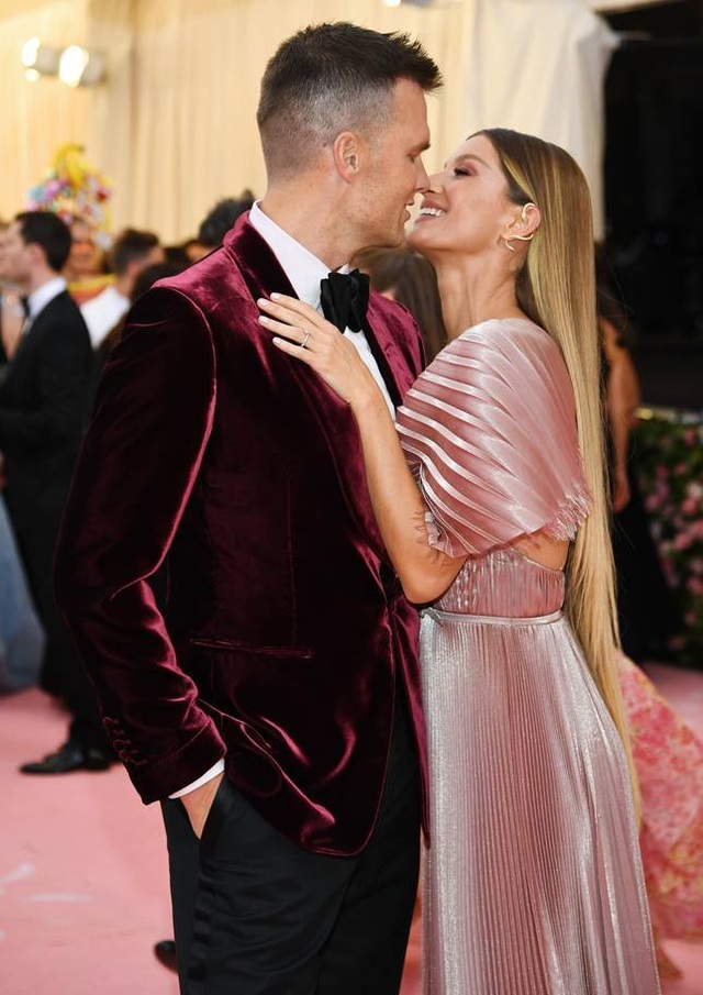 Những cặp đôi hoàn hảo trên thảm đỏ Met gala 2019 - 5 Những cặp đôi hoàn hảo trên thảm đỏ Met gala 2019 - 5