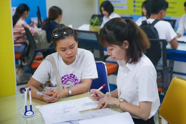 Một số trường ĐH có số nguyện vọng đăng ký xét tuyển gấp 7 lần chỉ tiêu - 1 Một số trường ĐH có số nguyện vọng đăng ký xét tuyển gấp 7 lần chỉ tiêu - 1