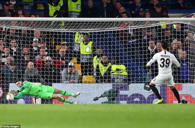“Đấu súng” nghẹt thở, Chelsea vào chung kết Europa League - 11 “Đấu súng” nghẹt thở, Chelsea vào chung kết Europa League - 11