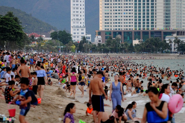 Quá tải du lịch Nha Trang, bất động sản Cam Ranh hưởng lợi - 1 Quá tải du lịch Nha Trang, bất động sản Cam Ranh hưởng lợi - 1