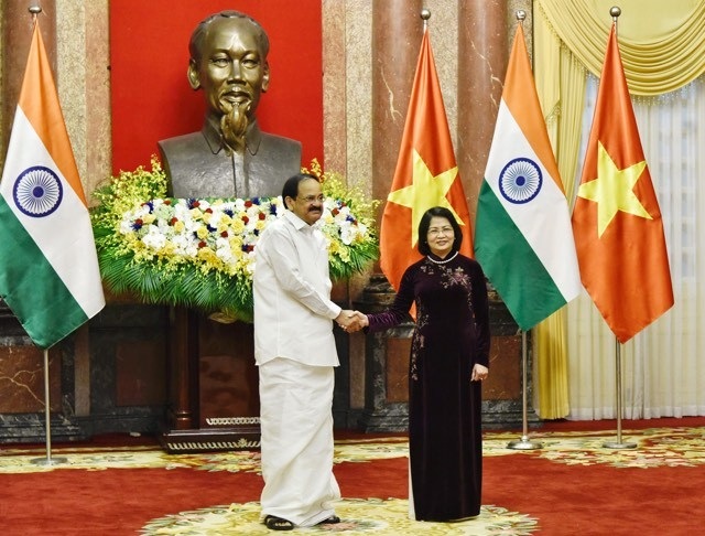 Phó Chủ tịch nước Đặng Thị Ngọc Thịnh chủ trì lễ đón Phó Tổng thống Ấn Độ - Ảnh minh hoạ 6