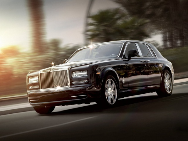 Sở hữu 500 siêu xe Rolls-Royce, Quốc vương Brunei sống xa hoa như thế nào? - 13 Sở hữu 500 siêu xe Rolls-Royce, Quốc vương Brunei sống xa hoa như thế nào? - 13
