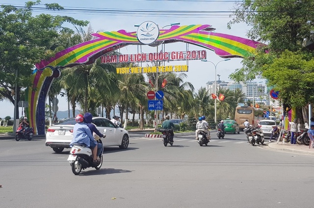 Biểu diễn thổ cẩm trong khuôn khổ Festival Biển Nha Trang - Khánh Hòa 2019 - 8 Biểu diễn thổ cẩm trong khuôn khổ Festival Biển Nha Trang - Khánh Hòa 2019 - 8