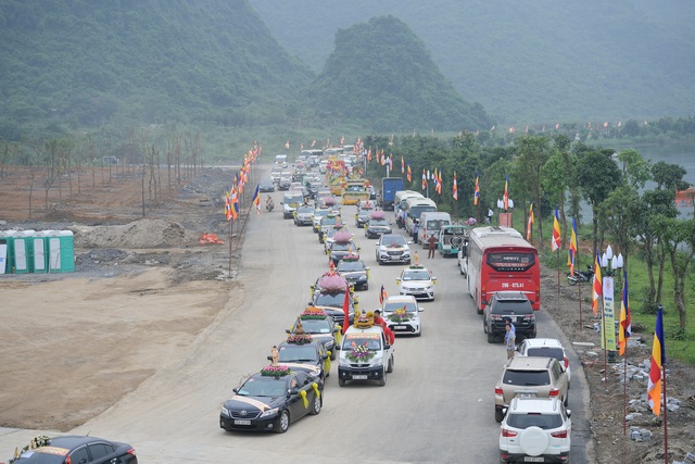 Hà Nam: 400 xe hoa tham gia rước Phật chào mừng Đại lễ Vesak 2019 - 11 Hà Nam: 400 xe hoa tham gia rước Phật chào mừng Đại lễ Vesak 2019 - 11