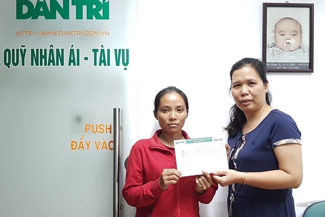 Người “cha nghèo bán vé số nguy nan” được bạn đọc Dân trí giúp đỡ hơn 200 triệu đồng - 1 Người “cha nghèo bán vé số nguy nan” được bạn đọc Dân trí giúp đỡ hơn 200 triệu đồng - 1