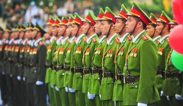 Cán bộ, chiến sĩ công an có các vết xăm trổ trên da sẽ bị kỷ luật
