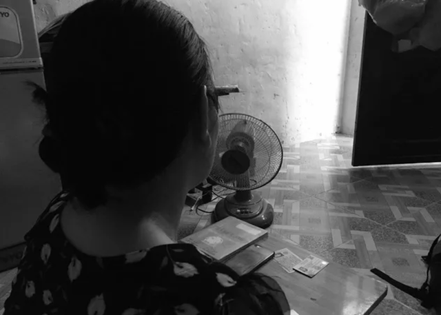Khởi tố lão xe ôm nghi dâm ô bé gái 5 tuổi - 1 Khởi tố lão xe ôm nghi dâm ô bé gái 5 tuổi - 1