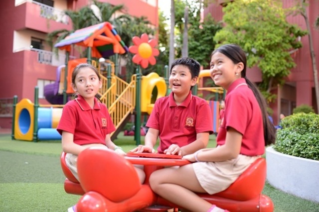 Bữa ăn của học sinh trường quốc tế có giòi? - 1 Bữa ăn của học sinh trường quốc tế có giòi? - 1