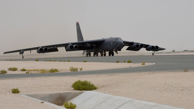 Vùng Vịnh căng thẳng, "pháo đài bay" B-52 của Mỹ áp sát Iran