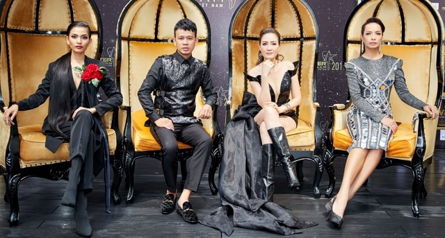 Dàn mỹ nhân Việt gợi cảm “bấn loạn” trước hơn 200 mỹ nam 6 múi - 6 Dàn mỹ nhân Việt gợi cảm “bấn loạn” trước hơn 200 mỹ nam 6 múi - 6