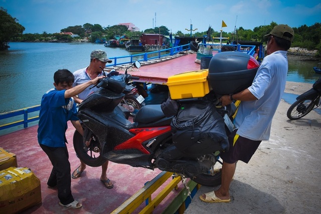 Chàng nhiếp ảnh gia đi xuyên Việt 43 ngày đêm để... chụp ảnh rác - 6 Chàng nhiếp ảnh gia đi xuyên Việt 43 ngày đêm để... chụp ảnh rác - 6