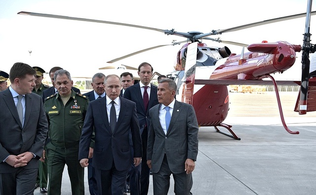 Tổng thống Putin mục sở thị dàn “chim sắt” uy lực của Nga - 5