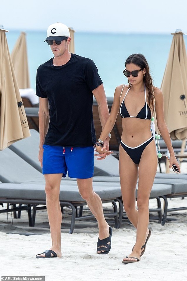 Kelsey Merritt đẹp đôi bên kình ngư Conor Dwyer - 8 Kelsey Merritt đẹp đôi bên kình ngư Conor Dwyer - 8