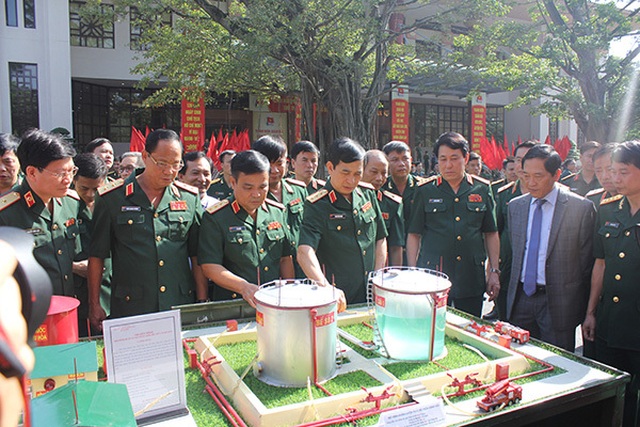 cac-dai-bieu-tham-quan-1557921538194.jpg