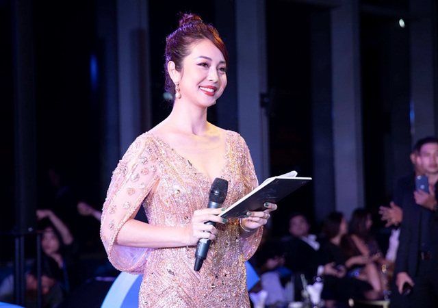 Đêm thượng lưu đầu tiên tại “đỉnh cao mới” của Sài Gòn - 12 Đêm thượng lưu đầu tiên tại “đỉnh cao mới” của Sài Gòn - 12
